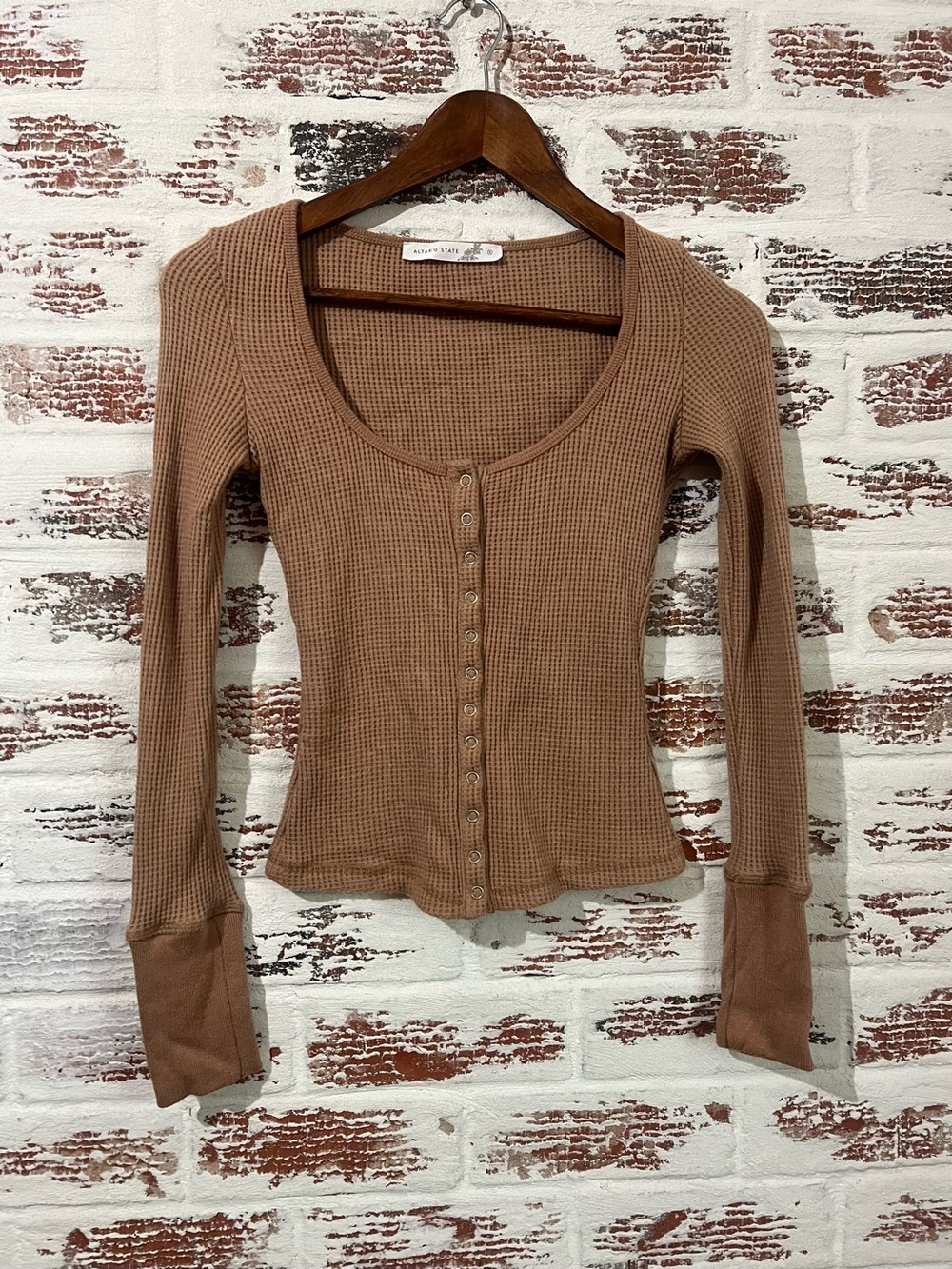 Altar'd State Long Sleeve Waffle Knit Snap Front Henley Top Size Small